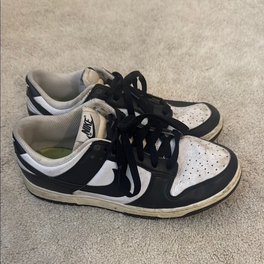 Nike Men's Black and White Sneakers